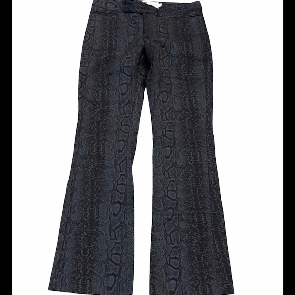 Lyla Renai Alligator Print Golf Pants, Size S